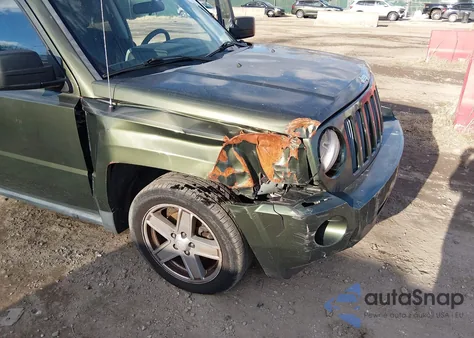 2008 Jeep Patriot Sport z USA, uszkodzony, nr VIN 1J8FT28068D540287